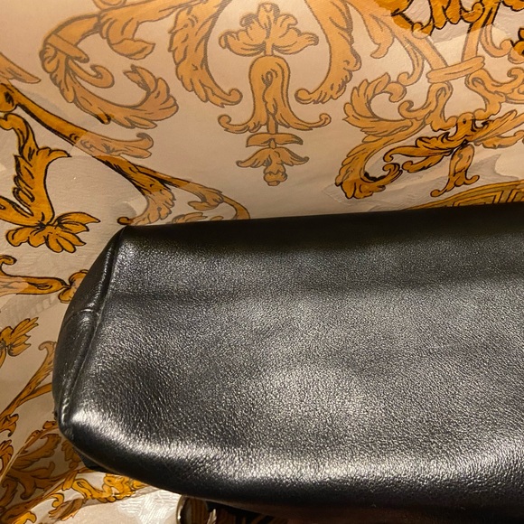 NWOT Coach 2009 Blk. Sateen “Poppy” Authentic in perfect condition. 15 x 10 in. - Picture 9 of 16